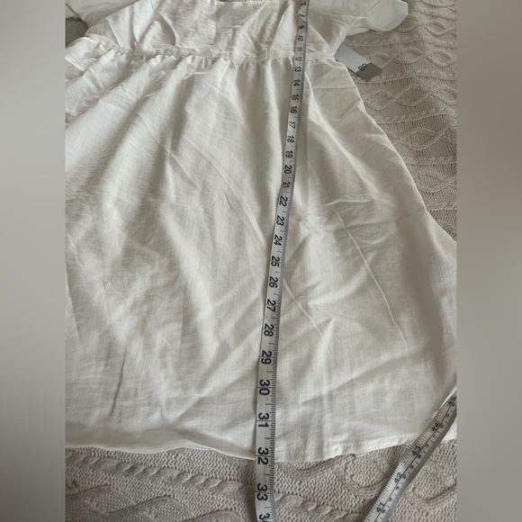 NEW! BP Brand White Rich
Balloon Sleeve Lined Mini Dress
Size Junior's Small - Picture 3 of 15